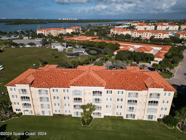 bird's eye view featuring a water view