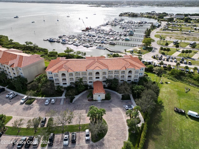 bird's eye view with a water view