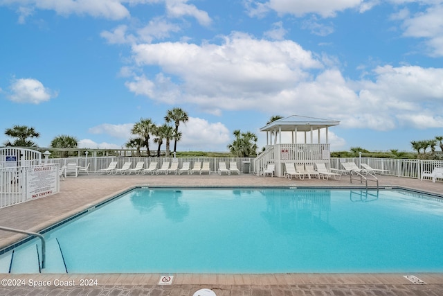 view of swimming pool