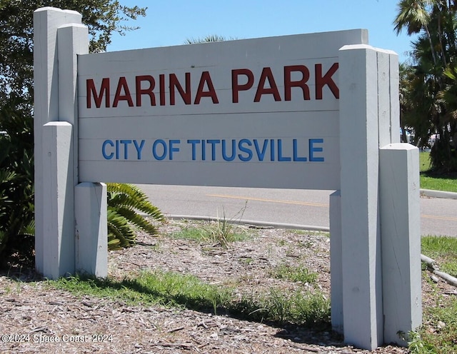 view of community / neighborhood sign