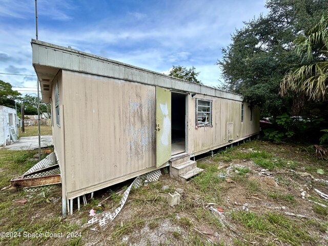 view of outdoor structure