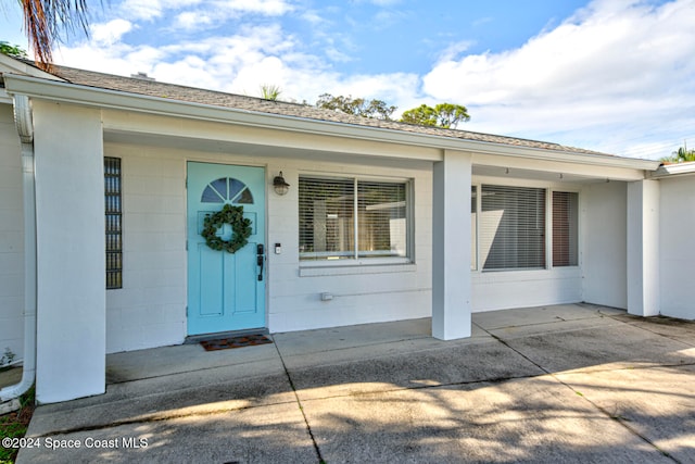 view of doorway to property