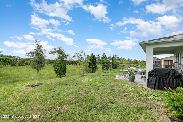 view of yard with a patio