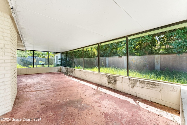 view of unfurnished sunroom