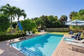 Listing photo 2 for 135 Duval St, Melbourne Beach FL 32951