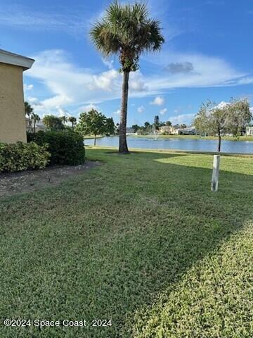 view of yard featuring a water view