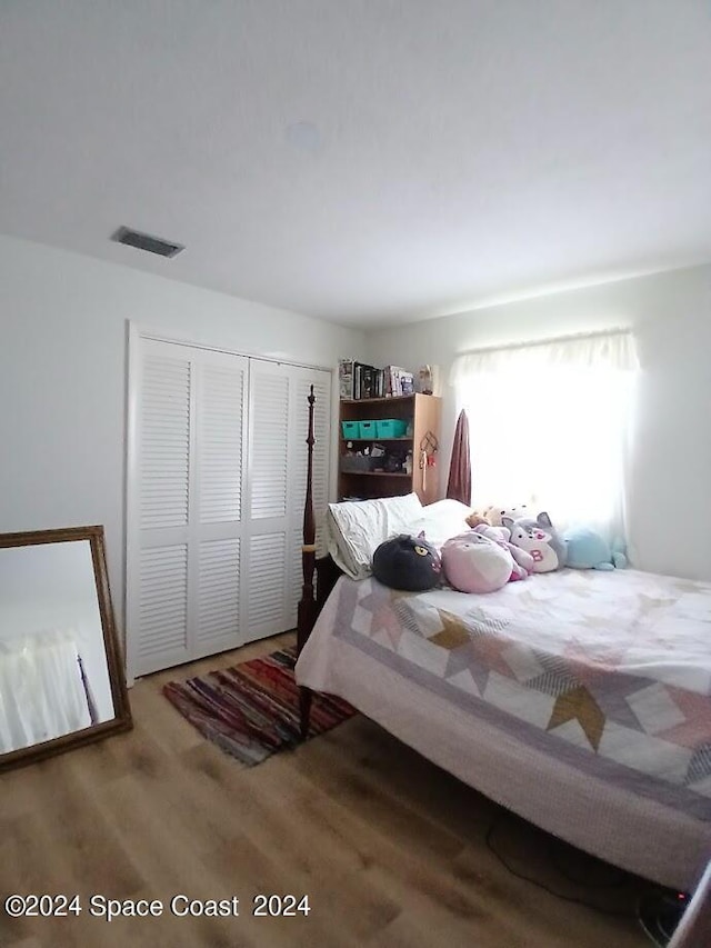 bedroom featuring a closet