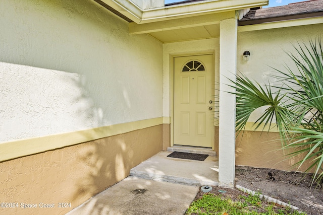 view of property entrance