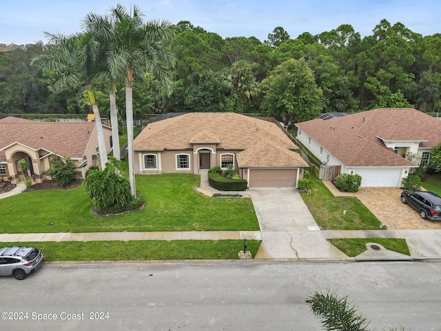 view of front of home with a front lawn