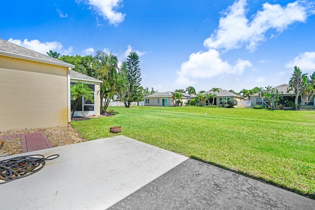 view of yard featuring a patio area