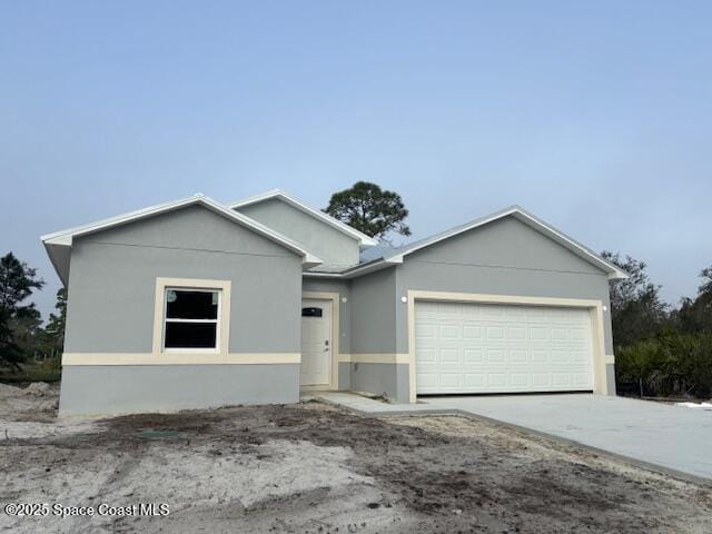 view of front facade featuring a garage