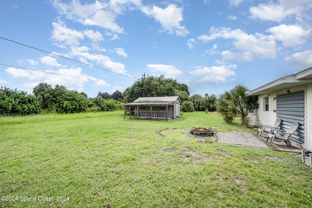 view of yard with a patio