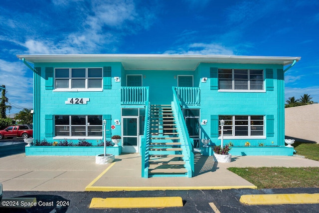 view of front of house