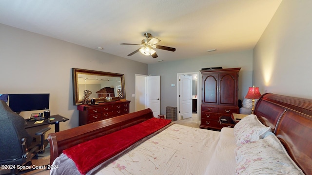 bedroom with ceiling fan