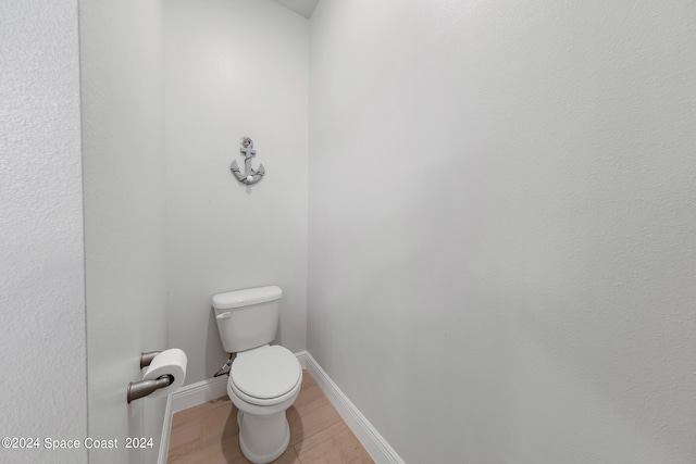 bathroom featuring toilet