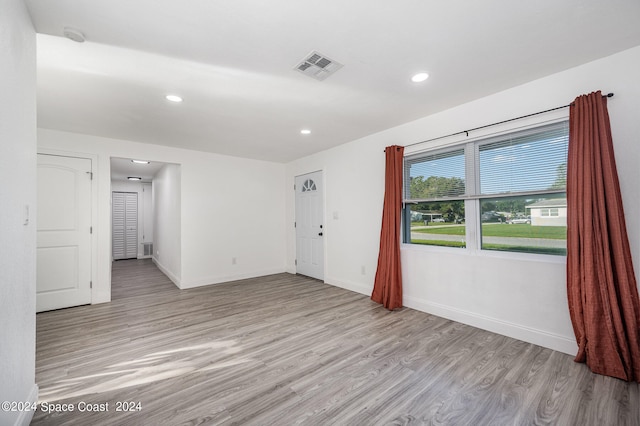 empty room featuring light hardwood / wood-style flooring