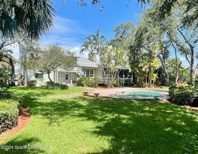 view of yard with a patio