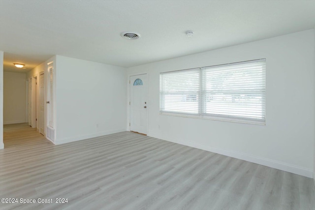 empty room featuring light hardwood / wood-style flooring