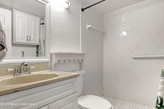 bathroom with vanity, toilet, and a shower with shower curtain