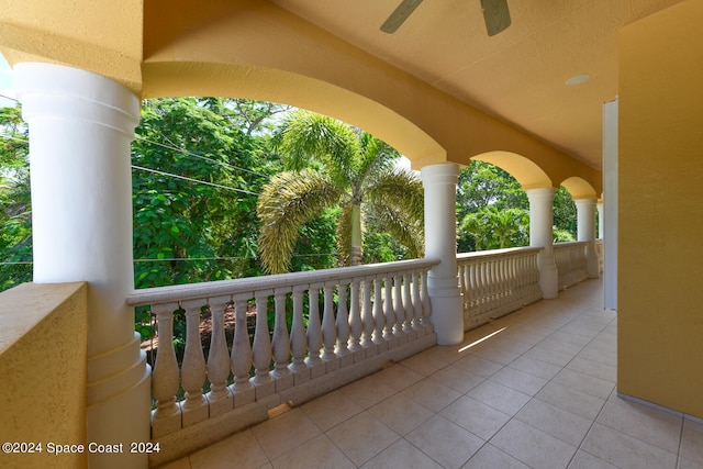 balcony with ceiling fan