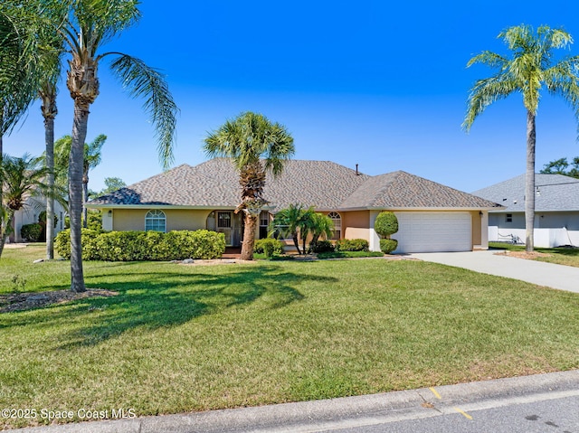 818 Spanish Wells Dr, Melbourne, FL 32940 - ranch-style house featuring stucco siding, an attached garage, driveway, and a front lawn