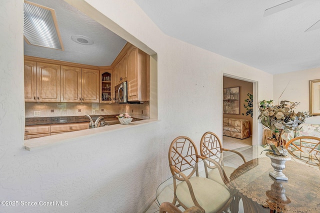 818 Spanish Wells Dr, Melbourne, FL 32940 - dining area with visible vents