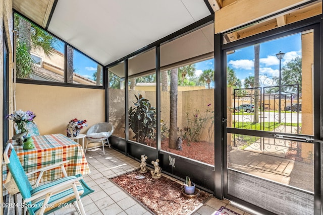 view of sunroom / solarium