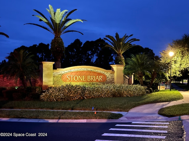 view of community / neighborhood sign