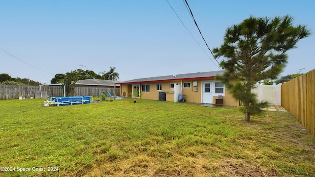 view of yard featuring cooling unit