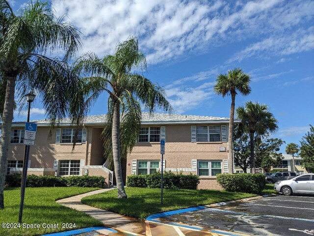 view of building exterior