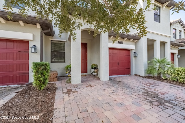 view of front of house with a garage