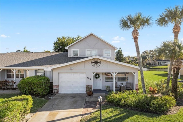 view of front of property with a front yard