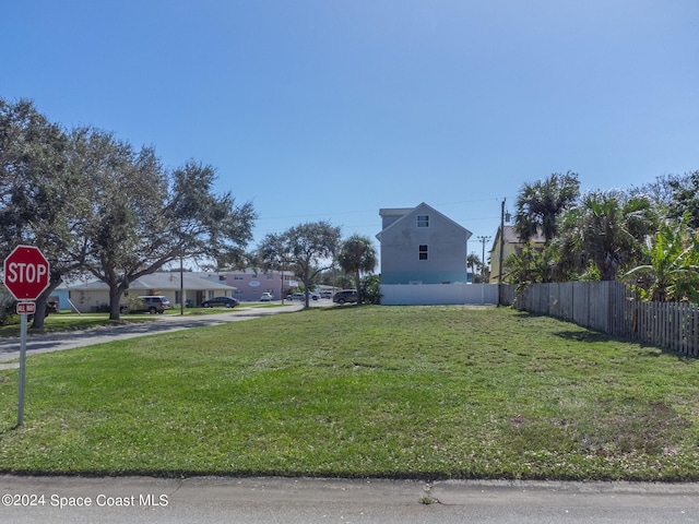 Listing photo 3 for 337 Madison Ave, Cape Canaveral FL 32920