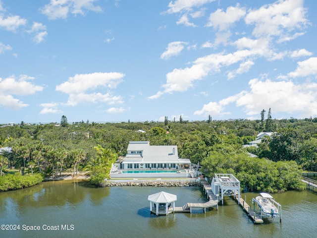 bird's eye view featuring a water view