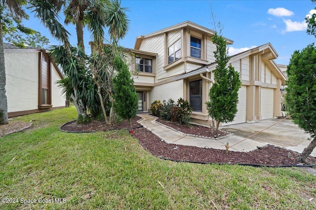 view of front of home featuring a front lawn