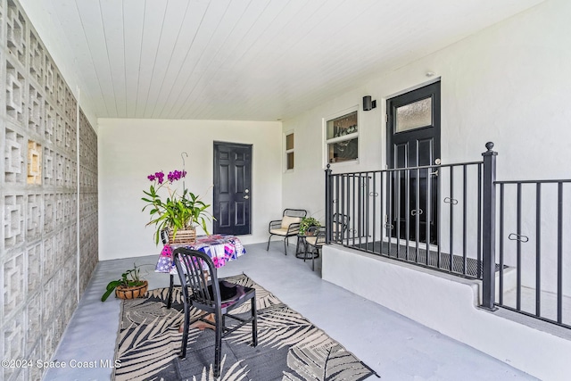 154 21st St SW, Vero Beach, FL 32962 - view of patio with covered porch