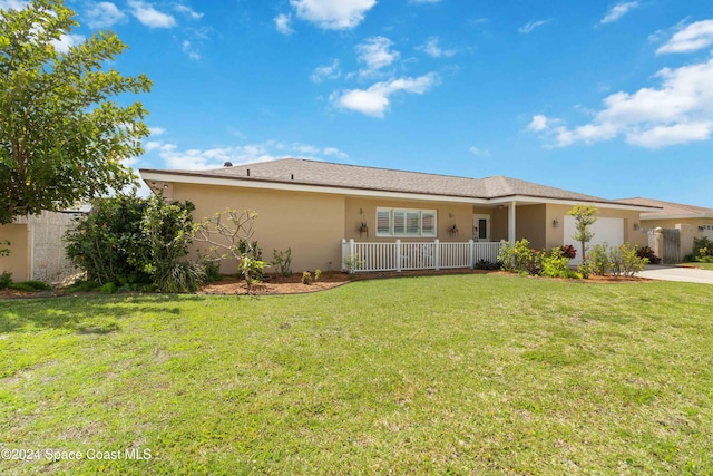 view of front of property with a front lawn