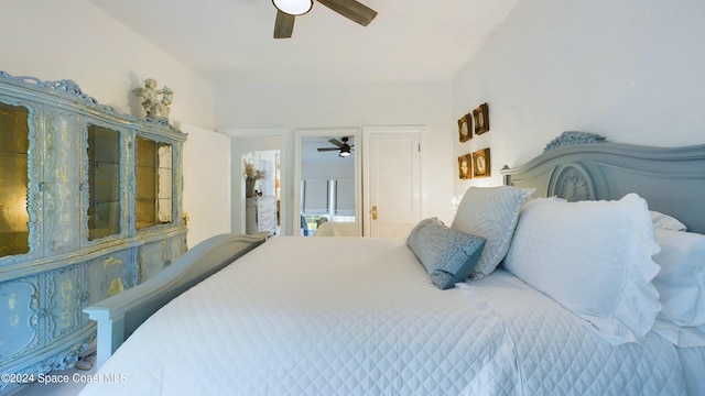 bedroom with ceiling fan