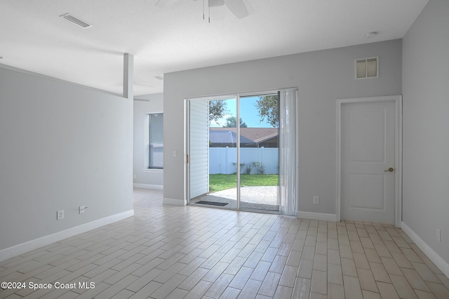 empty room with ceiling fan