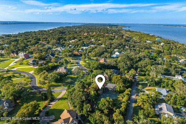 bird's eye view featuring a water view