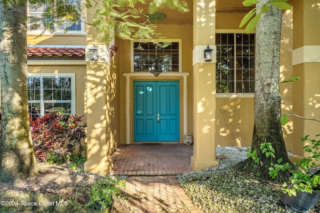 property entrance with a porch