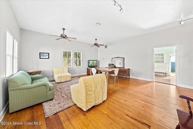 565 Montreal Ave, Melbourne, FL 32935 - photo 9