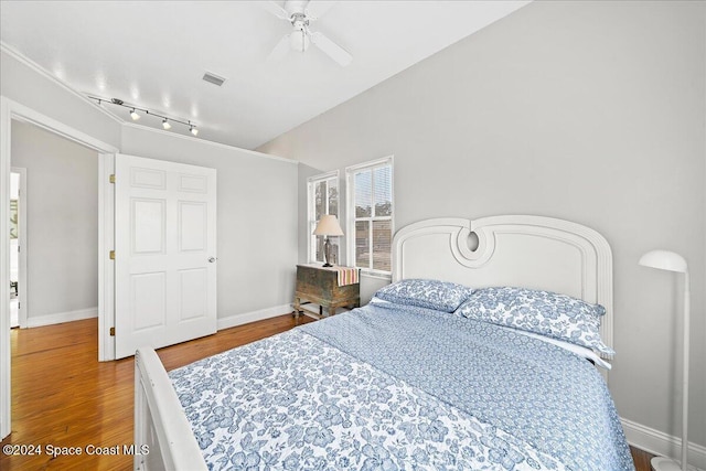 565 Montreal Ave, Melbourne, FL 32935 - photo 13