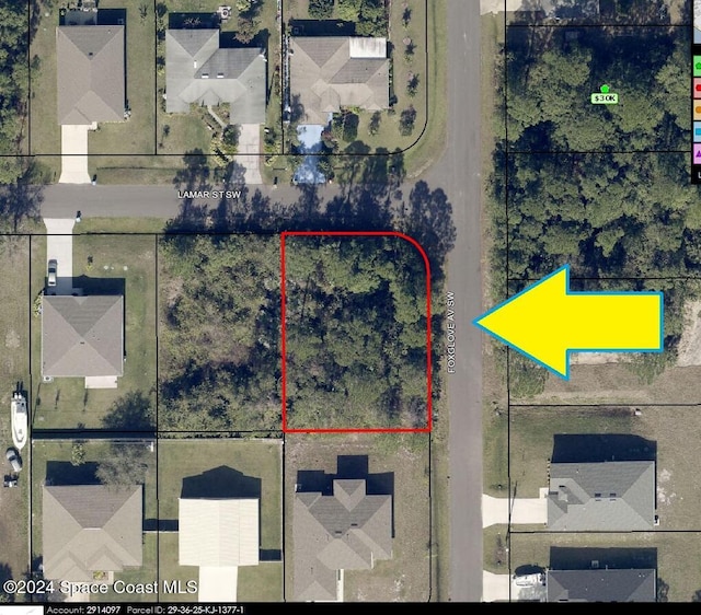 Listing photo 2 for 108 Lamar St SW, Palm Bay FL 32908