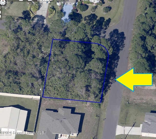 Listing photo 3 for 108 Lamar St SW, Palm Bay FL 32908