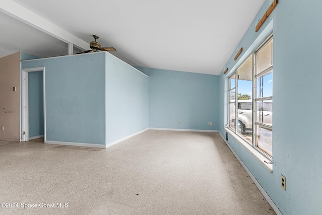 empty room with ceiling fan