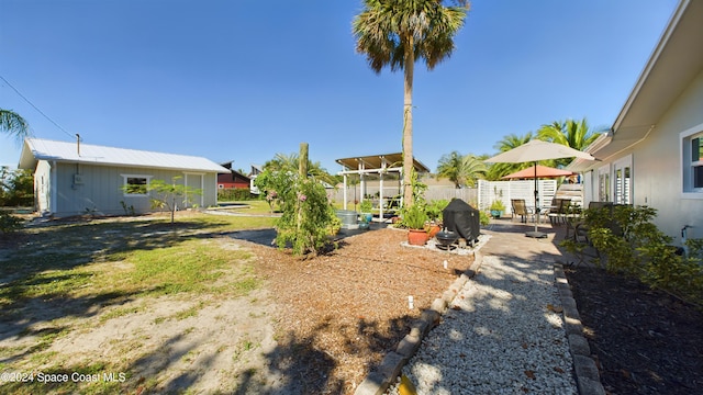 view of yard featuring a patio area