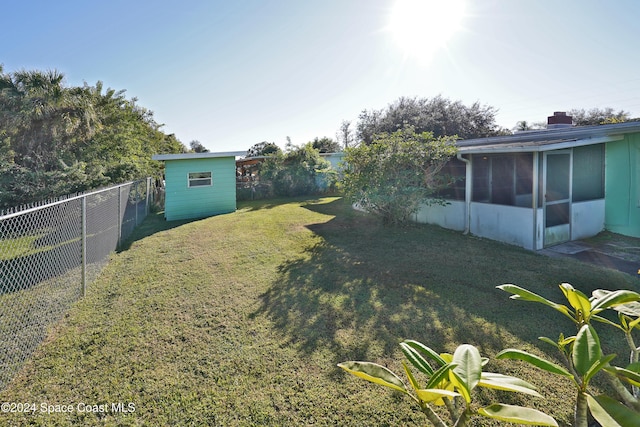 view of yard with a shed