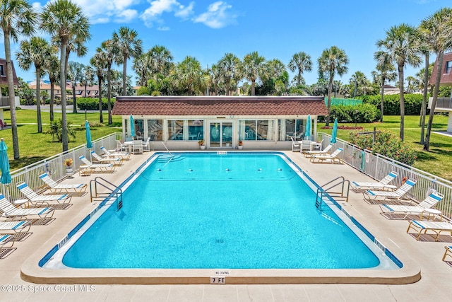 170 Paradise Blvd Unit 17013, Melbourne, FL 32903 - community pool with a patio area