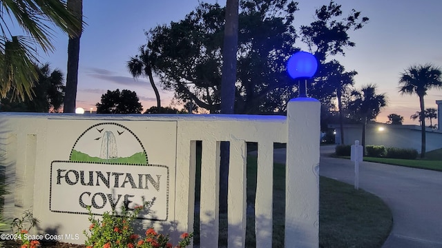 view of community / neighborhood sign